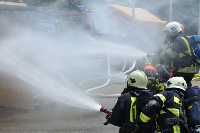 МЧС России поздравляют с Днем пожарной охраны России